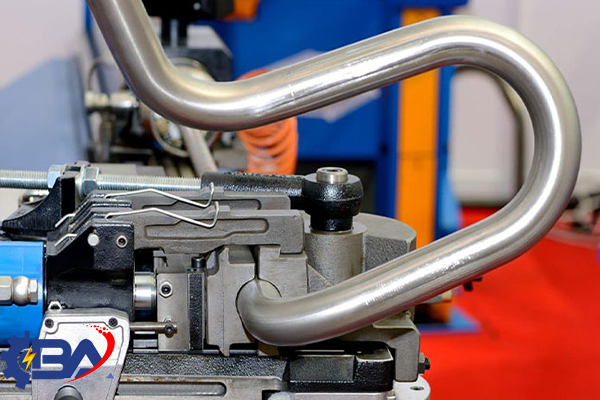 مراحل خم‌ کاری و نصب لوله فولادی برق